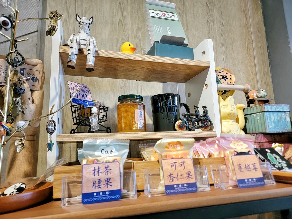 台南橋前駅 Ciao cafe,絕美塗鴉風貨櫃屋庭院咖啡館,啜一口悠閒,免費停車、寵物友善 - 第22張圖