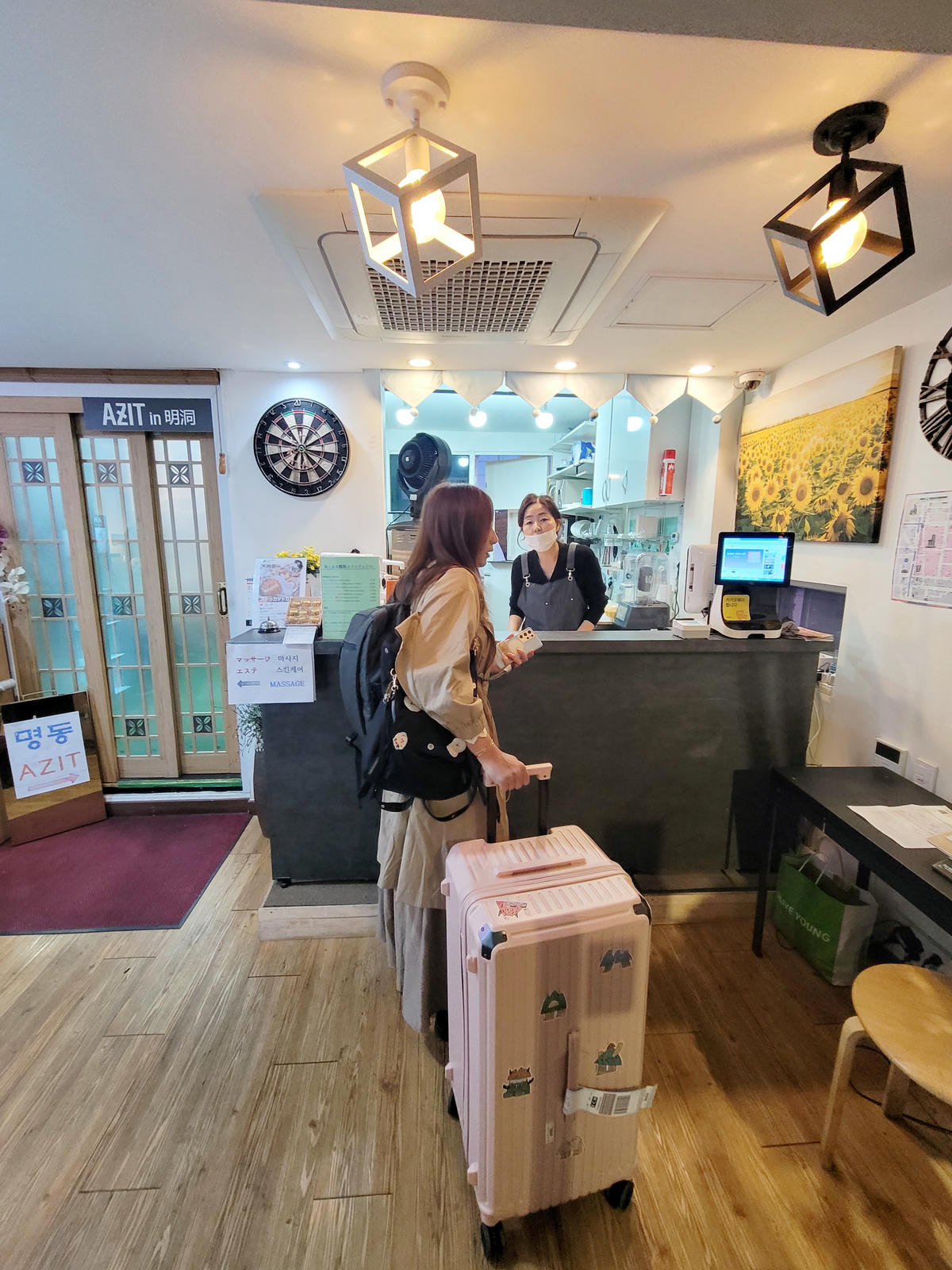 明洞MIZO HOTEL,便宜划算、交通超方便,頂樓暗藏令人驚豔的露營風咖啡館! - 第7張圖