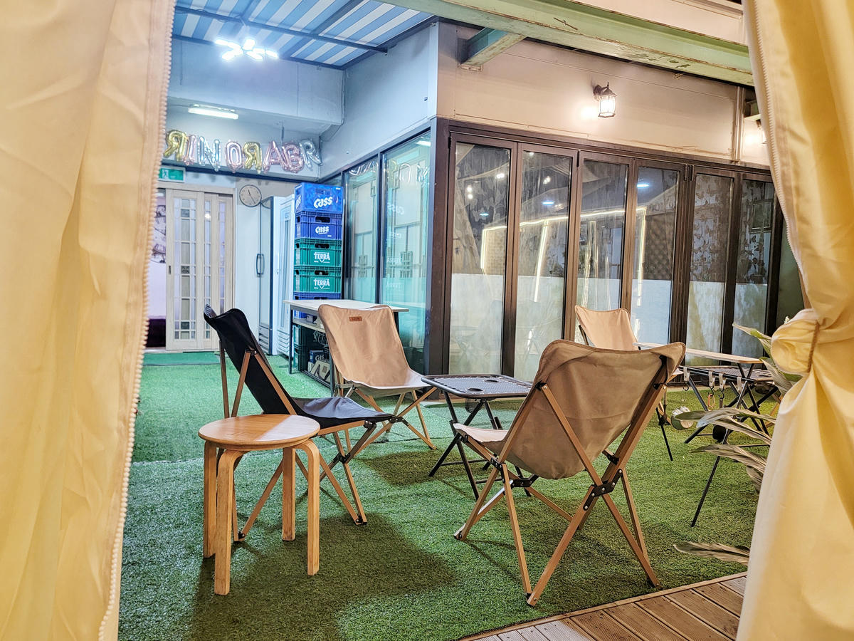 明洞MIZO HOTEL,便宜划算、交通超方便,頂樓暗藏令人驚豔的露營風咖啡館! - 第20張圖