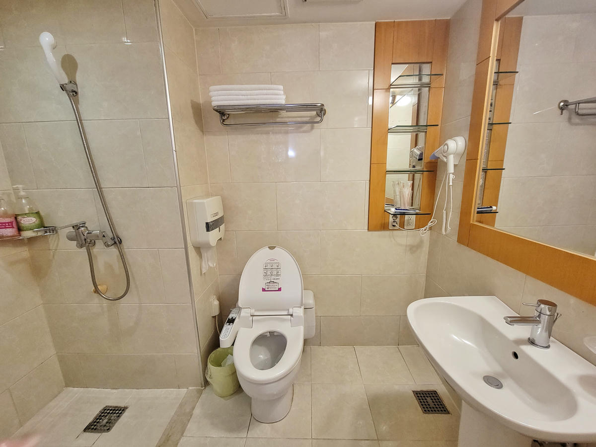 明洞MIZO HOTEL,便宜划算、交通超方便,頂樓暗藏令人驚豔的露營風咖啡館! - 第14張圖