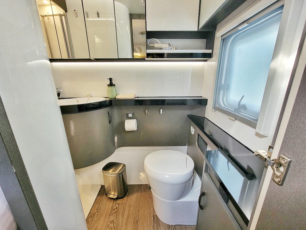 小巷清風,苗栗豪華露營推薦,全台唯一Airstream露營車渡假村,樹立豪華露營新標竿!豐盛火鍋燒烤大餐,品質媲美單點燒肉餐廳!一泊三食、寵物友善 - 第49張圖