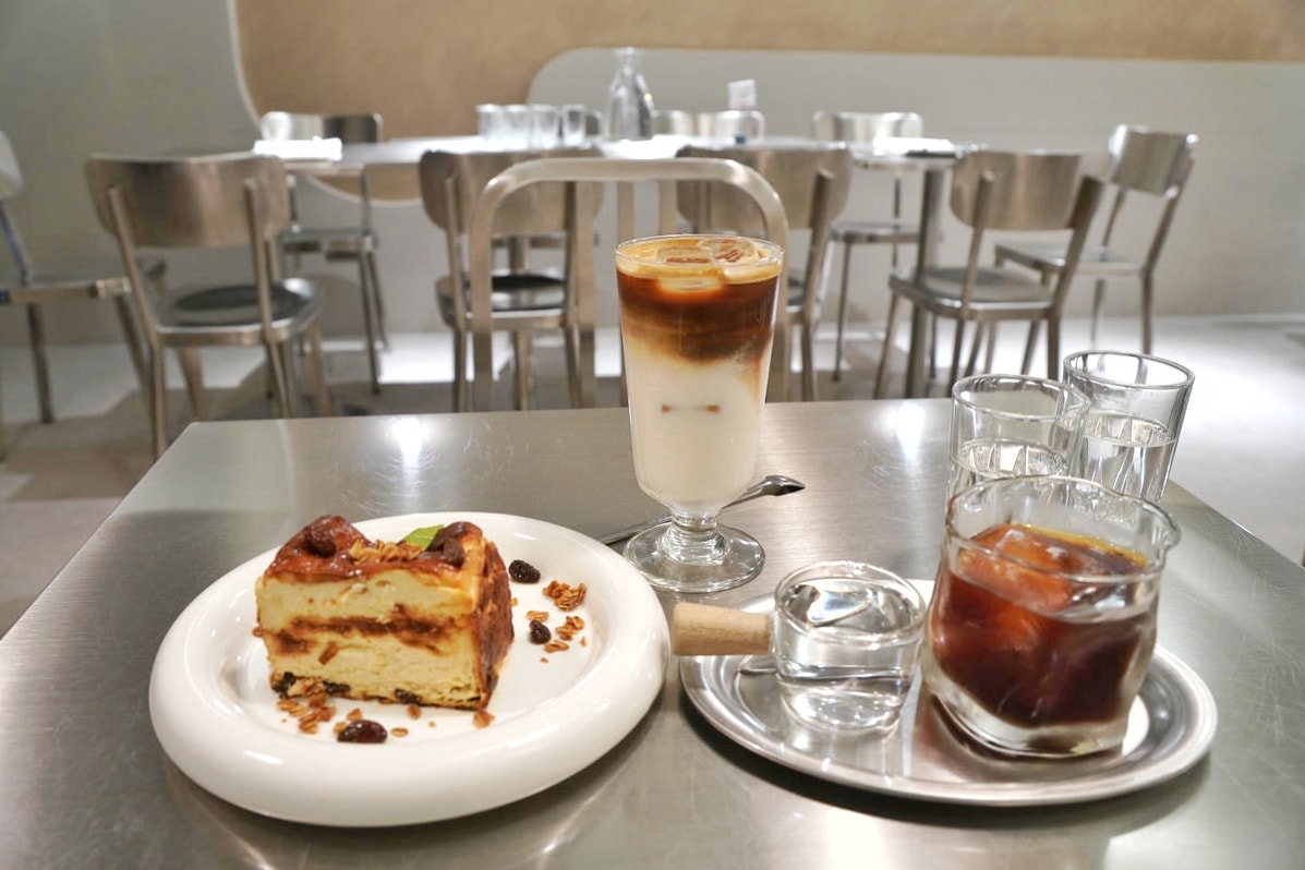莯以咖啡,行天宮不限時寵物友善咖啡館,韓系時尚店面,神好吃巴斯克乳酪蛋糕 - 第1張圖