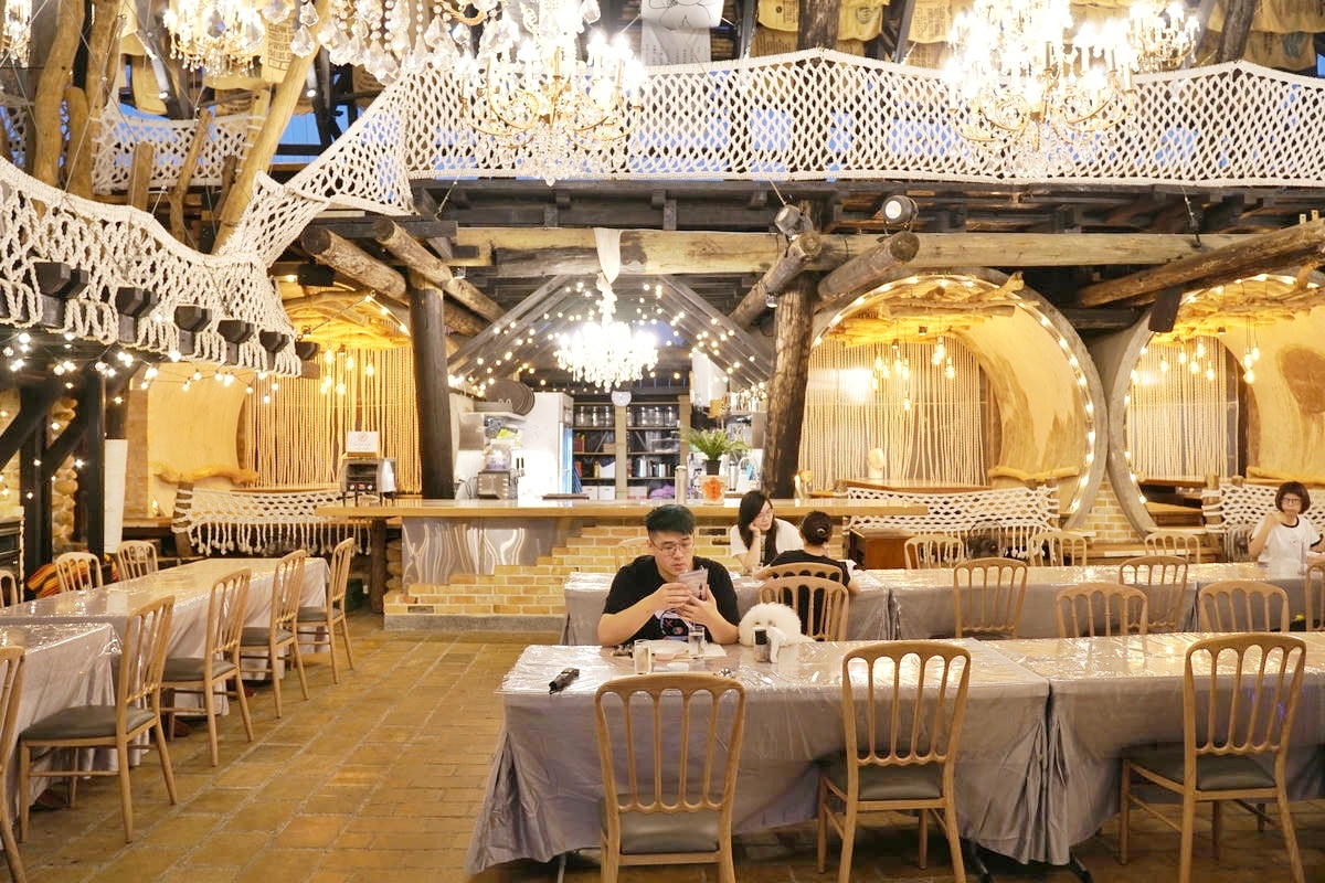 橘舍三食,寵物友善苗栗豪華露營推薦,入住絕美波西米亞神殿帳,享用山里廚房無菜單柴燒料理,敞徉在風之教堂、星空草原,感受美好鄉村生活 - 第82張圖