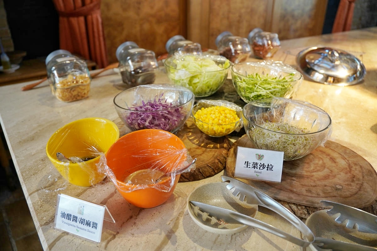 橘舍三食,寵物友善苗栗豪華露營推薦,入住絕美波西米亞神殿帳,享用山里廚房無菜單柴燒料理,敞徉在風之教堂、星空草原,感受美好鄉村生活 - 第123張圖