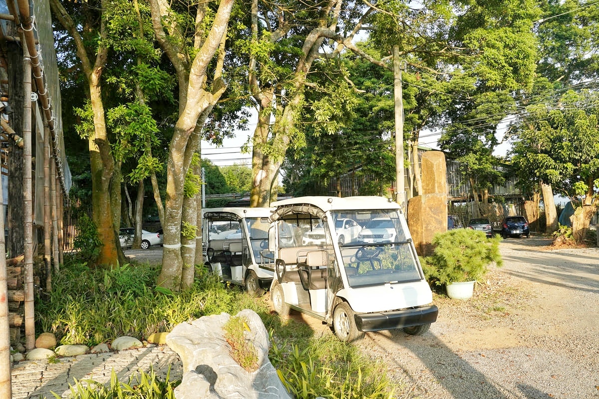 小巷清風,苗栗豪華露營推薦,全台唯一Airstream露營車渡假村,樹立豪華露營新標竿!豐盛火鍋燒烤大餐,品質媲美單點燒肉餐廳!一泊三食、寵物友善 - 第9張圖