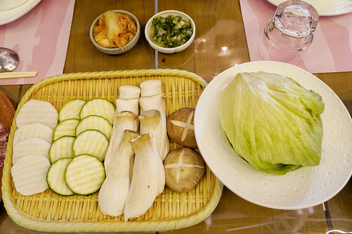 小巷清風,苗栗豪華露營推薦,全台唯一Airstream露營車渡假村,樹立豪華露營新標竿!豐盛火鍋燒烤大餐,品質媲美單點燒肉餐廳!一泊三食、寵物友善 - 第75張圖