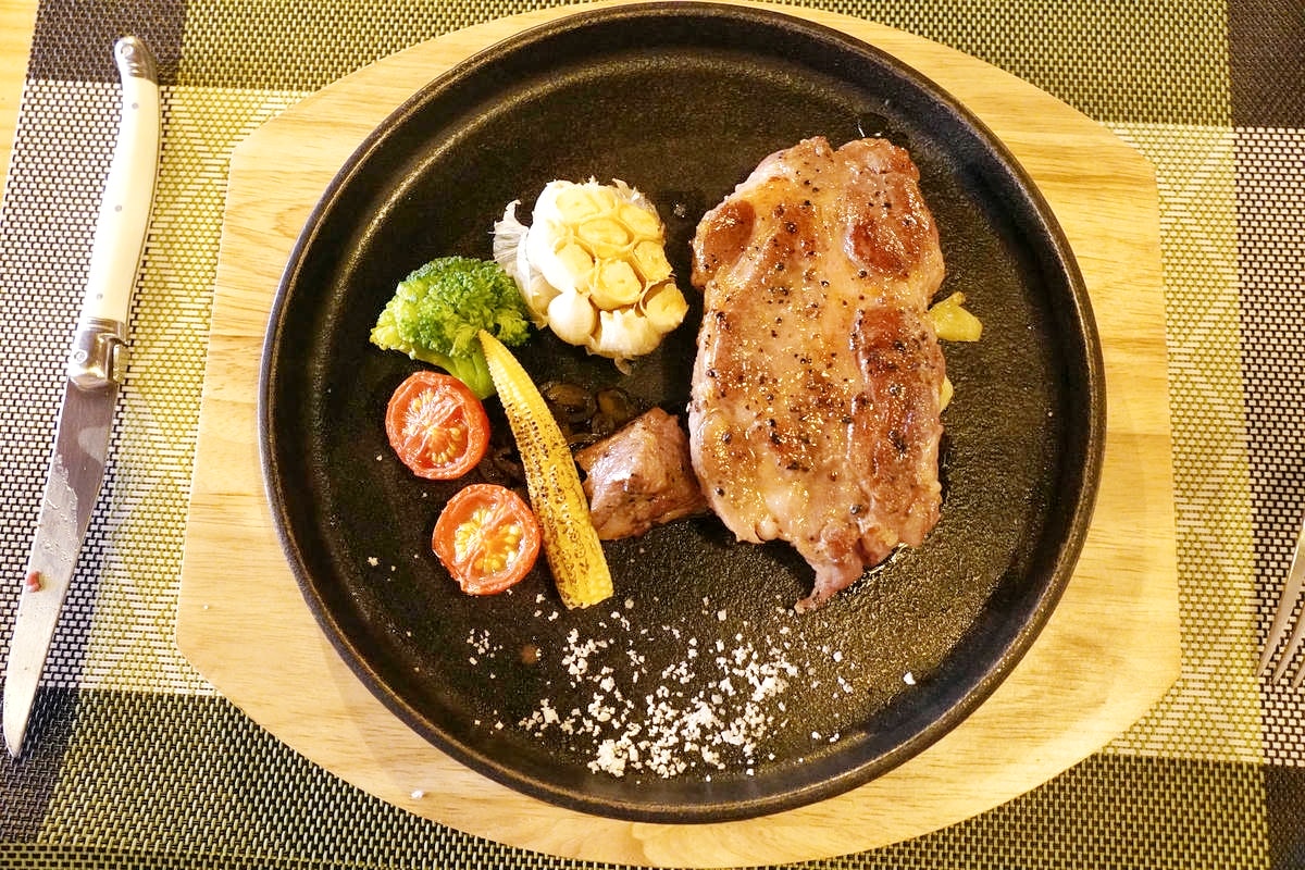 花蓮約會餐廳推薦,肉肉餐桌,高品質低溫熟成原塊牛排,浪漫法式用餐空間,氛圍感滿點,寵物友善,不能錯過的花蓮牛排館! - 第30張圖