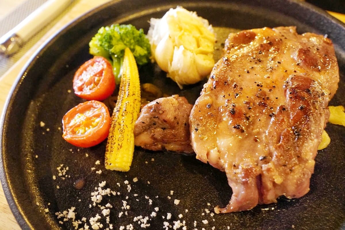 花蓮約會餐廳推薦,肉肉餐桌,高品質低溫熟成原塊牛排,浪漫法式用餐空間,氛圍感滿點,寵物友善,不能錯過的花蓮牛排館! - 第31張圖