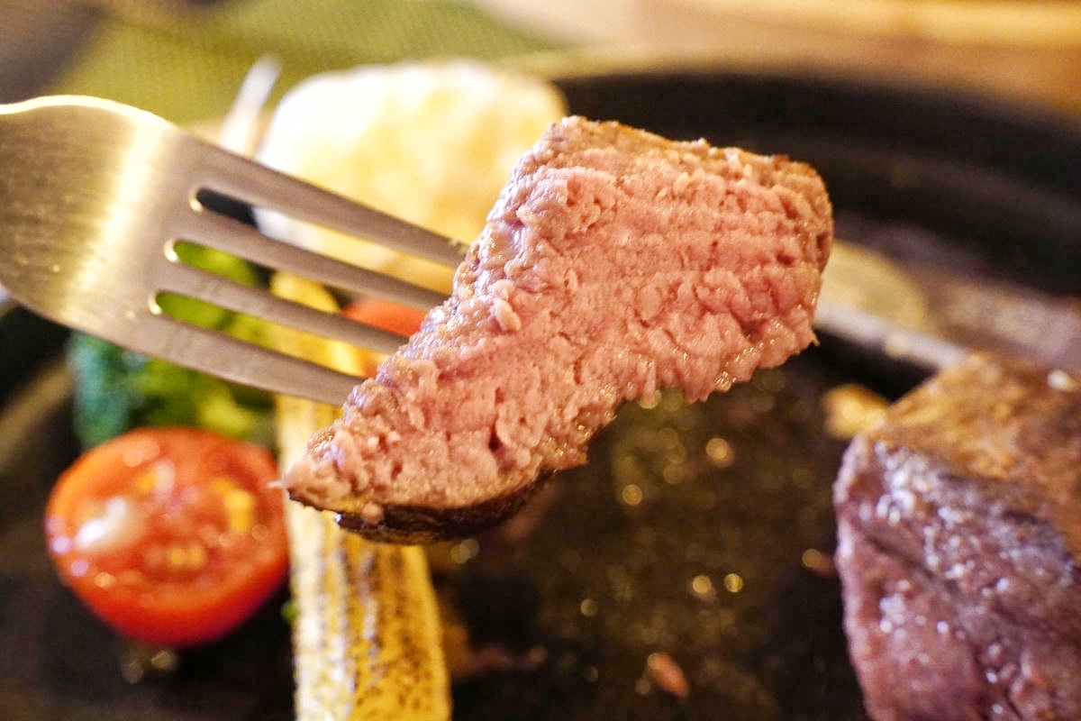 花蓮約會餐廳推薦,肉肉餐桌,高品質低溫熟成原塊牛排,浪漫法式用餐空間,氛圍感滿點,寵物友善,不能錯過的花蓮牛排館! - 第29張圖