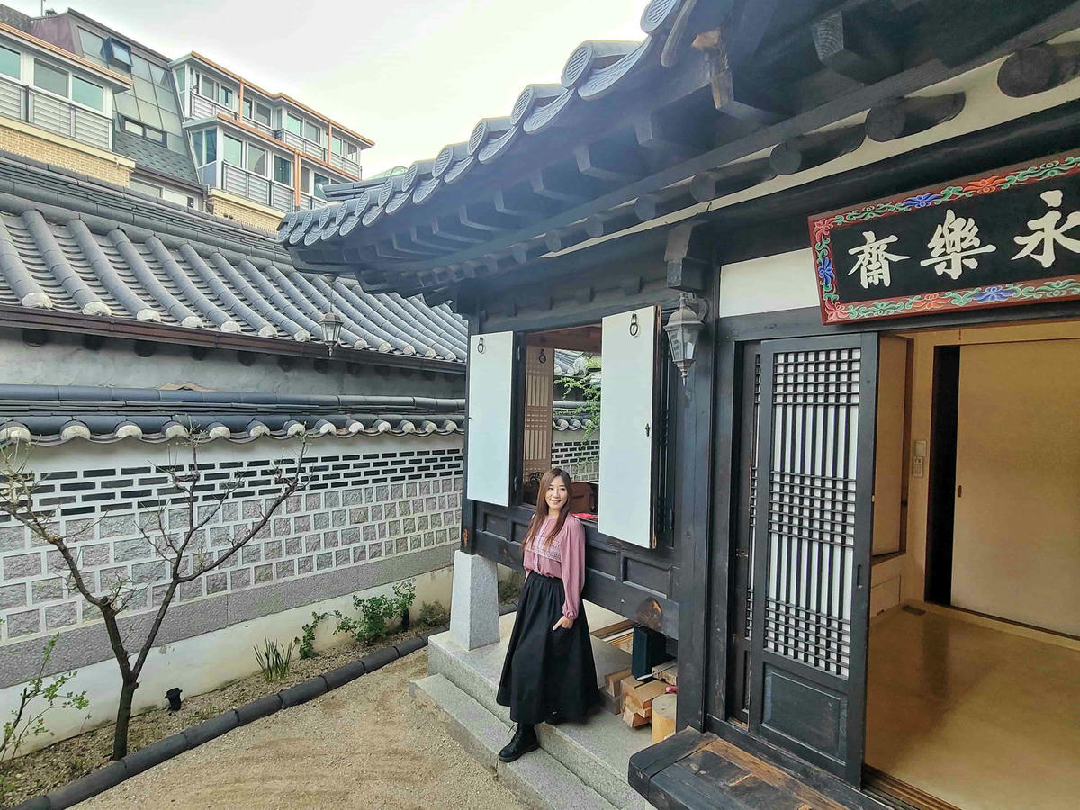 西村永樂齋-首爾絕美韓屋民宿,老屋新裝,樓閣門窗層層疊疊開不盡,靜謐庭院和古樸雅室,別有洞天的地下居室 - 第7張圖