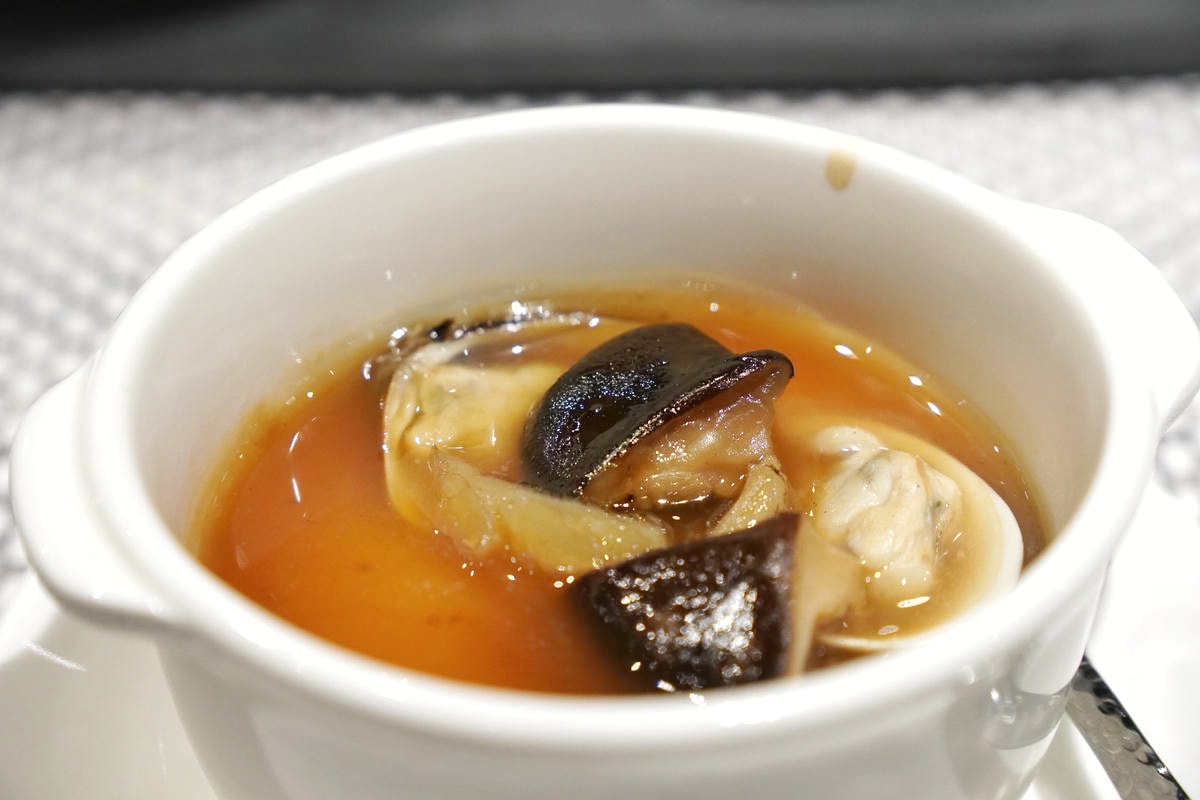 台北頂奢鐵板燒推薦,潼精緻鐵板料理故宮店,獨享整隻活龍蝦,生猛海陸食材一次滿足,還可包場歡唱KTV - 第34張圖
