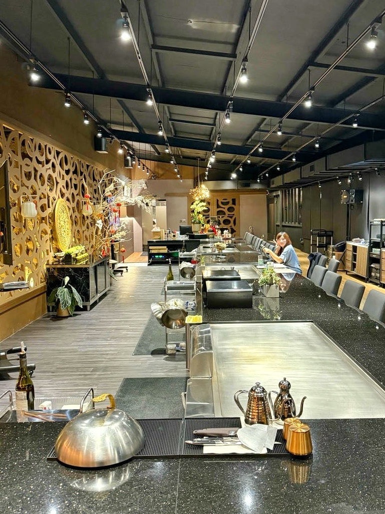 台北頂奢鐵板燒推薦,潼精緻鐵板料理故宮店,獨享整隻活龍蝦,生猛海陸食材一次滿足,還可包場歡唱KTV - 第57張圖