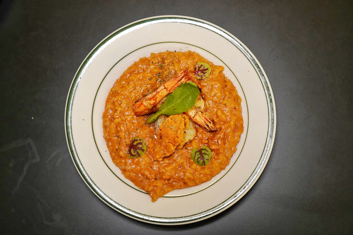 桃園中壢美食推薦,M3 Bistro餐酒館,打造最chill用餐氣氛!首推海膽大蝦干貝燉飯、家傳牛肉羅宋湯,週末DJ駐場表演、邊喝調酒邊聽音樂!還有獨立包廂、大螢幕球賽轉播 - 第50張圖