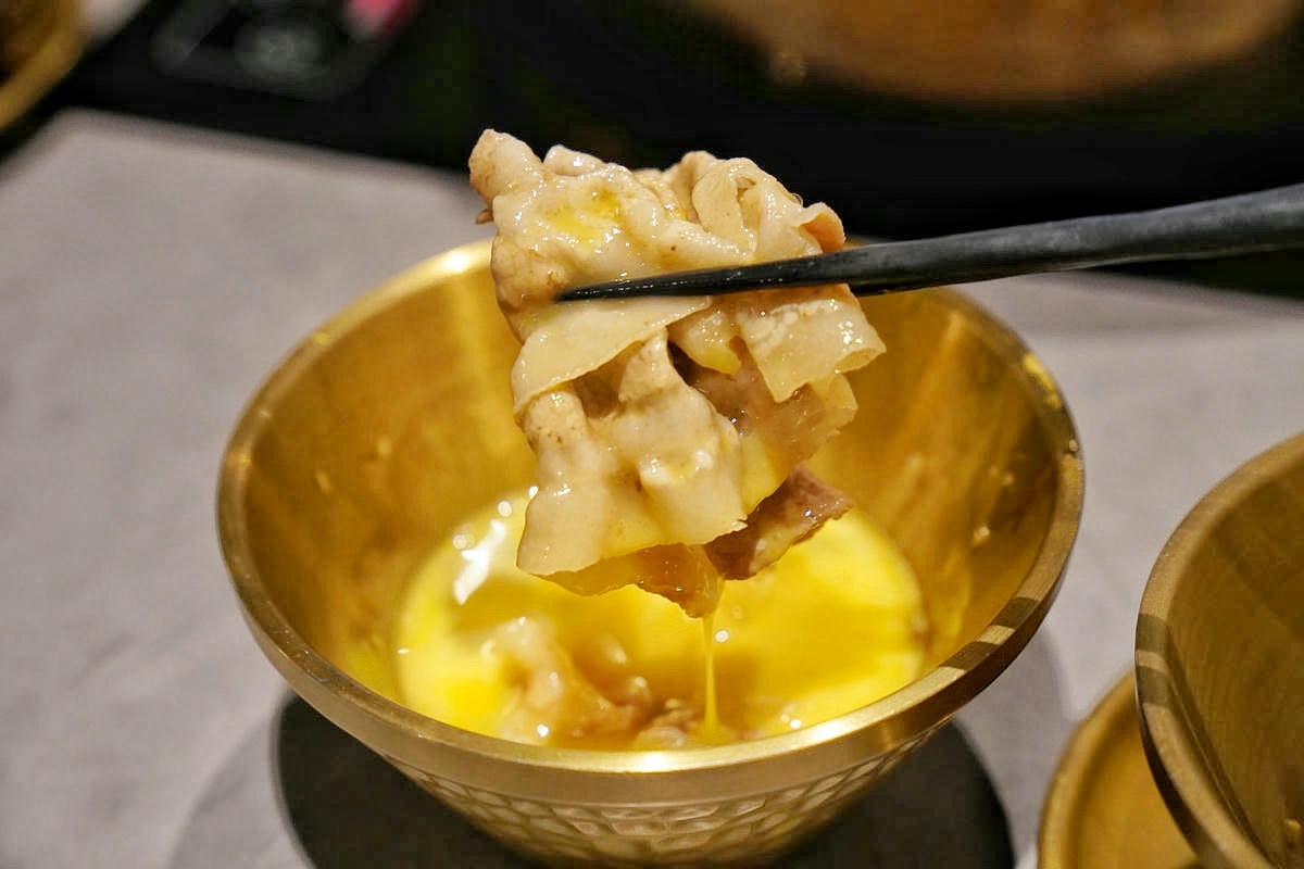 永和美食推薦,呼穀壽喜燒|超童話貓頭鷹主題壽喜燒吃到飽!獨家伯爵茶壽喜燒湯底、融合泰式、義式等異國風味,平日只要388元+10%起,狂推超高CP值! - 第48張圖