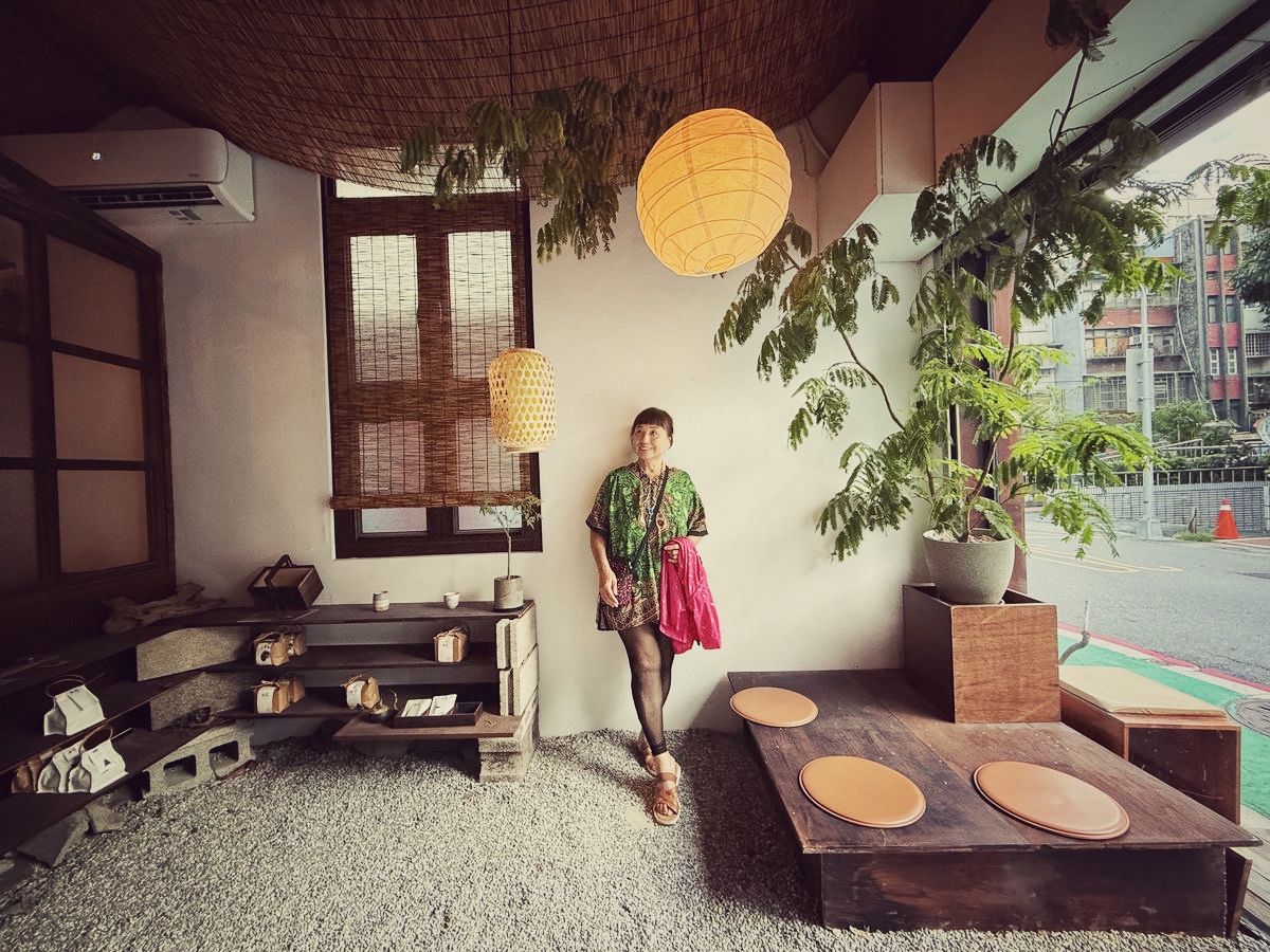 台北松山文青咖啡館推薦,藏身巷弄的侘寂美學|汩咖啡 GU Coffee:一場與時光的對話,配方豆咖啡、布丁、巴斯克蛋糕超好吃,近捷運國父紀念館 - 第11張圖
