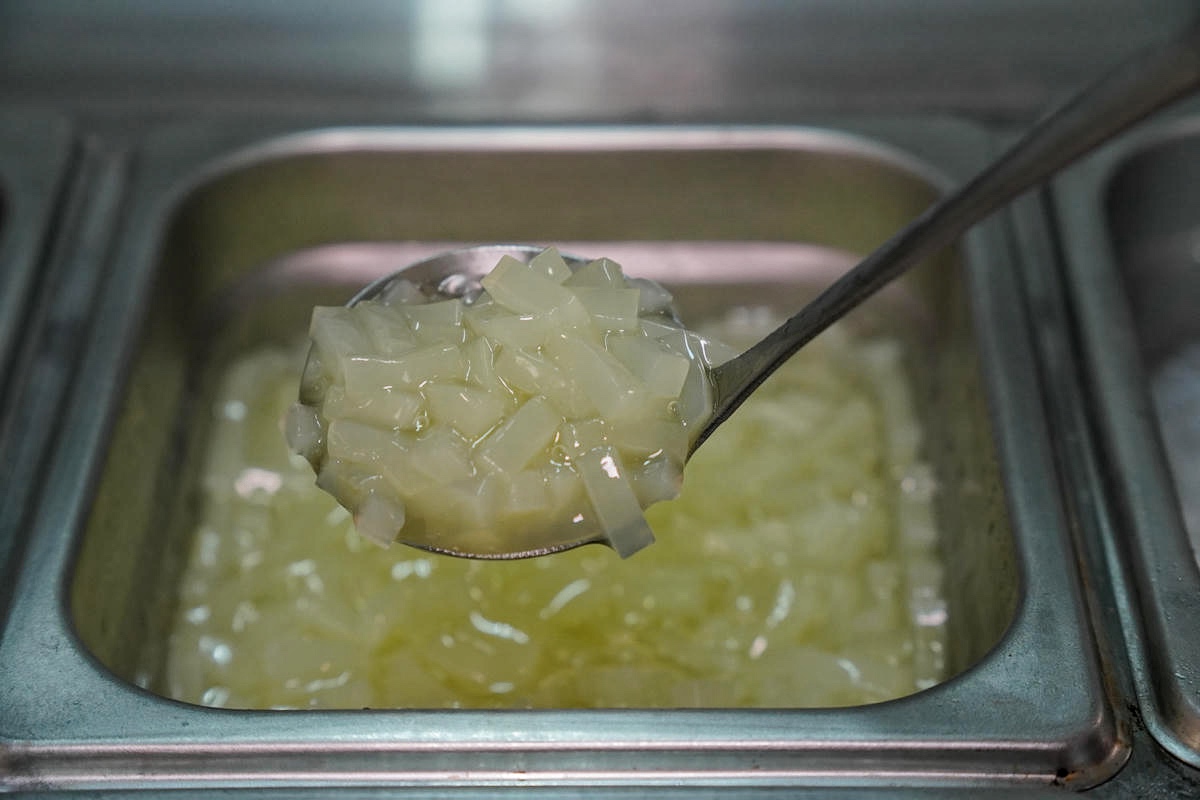 新莊美食推薦,四維QQ手工粉條冰 辣媽麻辣,市場巷內古早好滋味,超大一碗只要60元!Q彈粉條和手工配料超值大滿足!用料實在,喜愛粉條冰的朋友別錯過 - 第48張圖