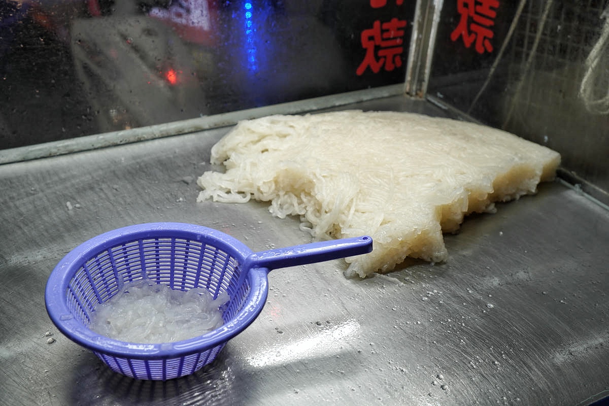新莊美食推薦,四維QQ手工粉條冰 辣媽麻辣,市場巷內古早好滋味,超大一碗只要60元!Q彈粉條和手工配料超值大滿足!用料實在,喜愛粉條冰的朋友別錯過 - 第17張圖