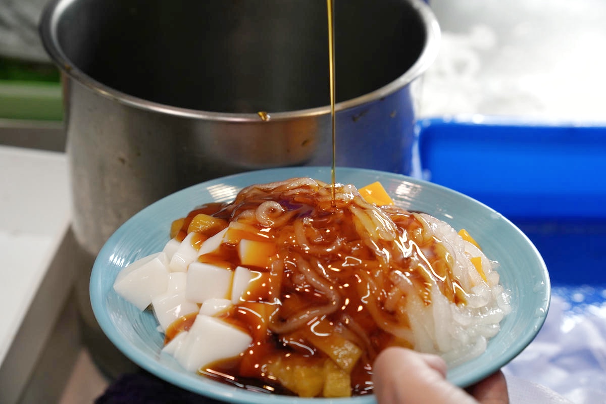 新莊美食推薦,四維QQ手工粉條冰 辣媽麻辣,市場巷內古早好滋味,超大一碗只要60元!Q彈粉條和手工配料超值大滿足!用料實在,喜愛粉條冰的朋友別錯過 - 第54張圖