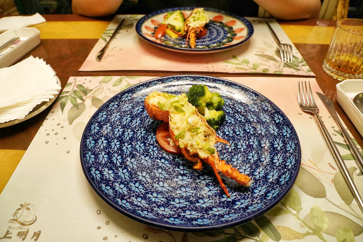 【花蓮七星潭住宿】入住七星潭最美飯店!水上明月海景渡假旅店Hotel Moon,坐擁月牙灣海岸線第一排、眺望四八高地,住進歐洲藝廊宮殿,法式洛可可風情,體驗極致奢華住宿一泊二食 - 第100張圖