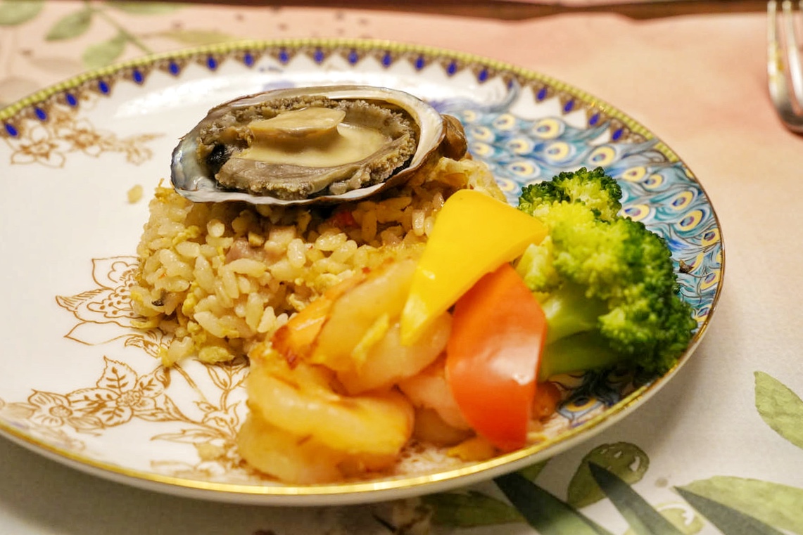 【花蓮七星潭住宿】入住七星潭最美飯店!水上明月海景渡假旅店Hotel Moon,坐擁月牙灣海岸線第一排、眺望四八高地,住進歐洲藝廊宮殿,法式洛可可風情,體驗極致奢華住宿一泊二食 - 第107張圖