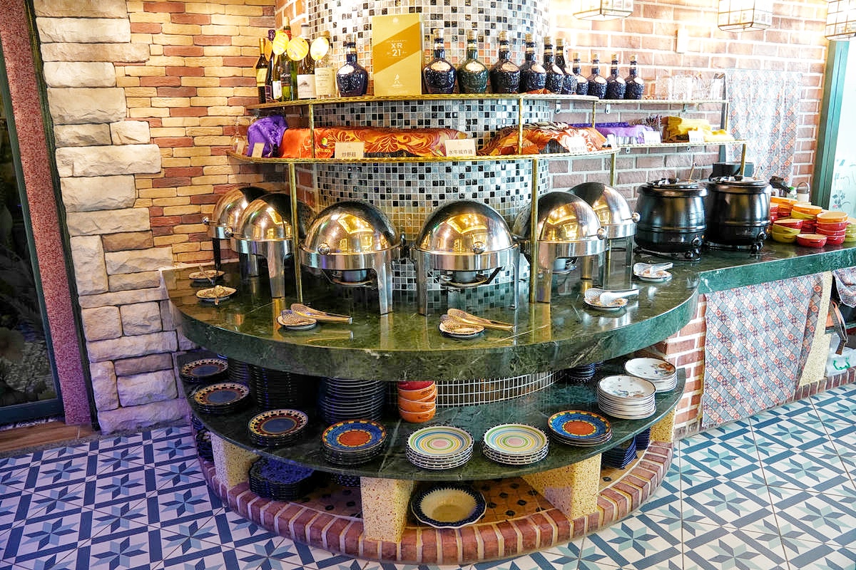 【花蓮七星潭住宿】入住七星潭最美飯店!水上明月海景渡假旅店Hotel Moon,坐擁月牙灣海岸線第一排、眺望四八高地,住進歐洲藝廊宮殿,法式洛可可風情,體驗極致奢華住宿一泊二食 - 第115張圖