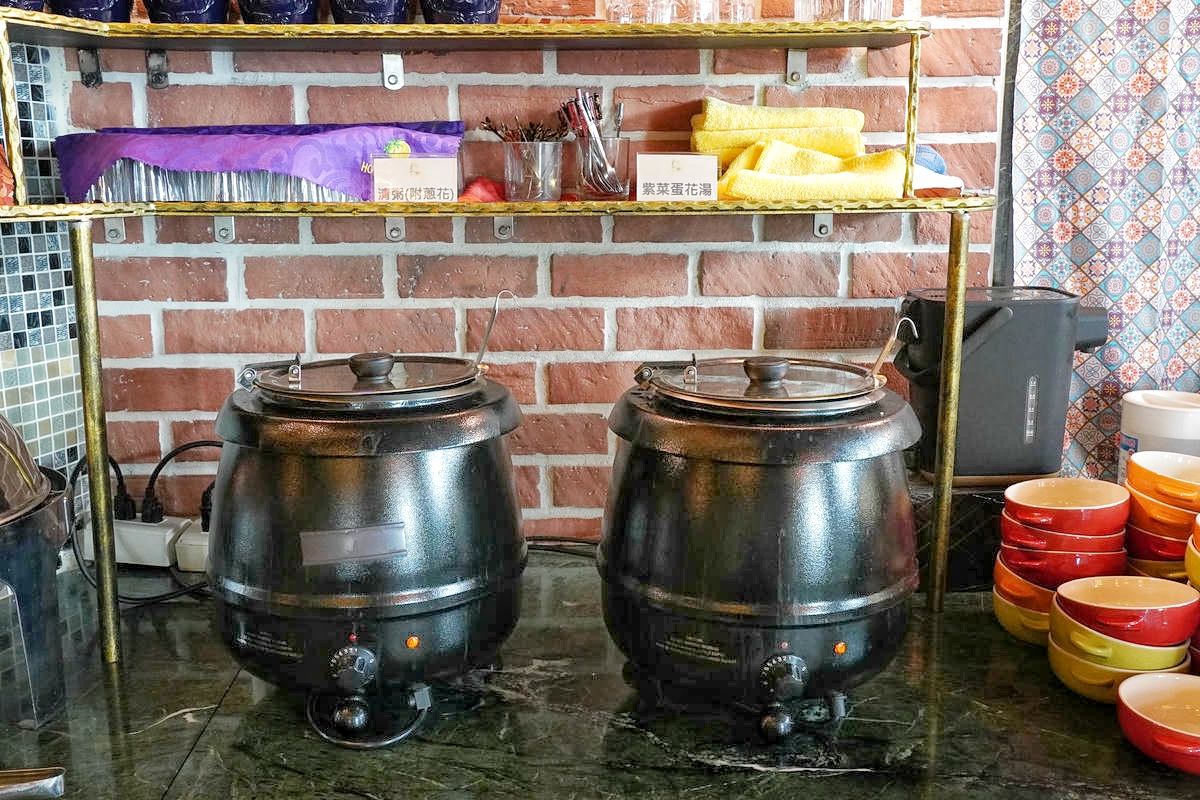 【花蓮七星潭住宿】入住七星潭最美飯店!水上明月海景渡假旅店Hotel Moon,坐擁月牙灣海岸線第一排、眺望四八高地,住進歐洲藝廊宮殿,法式洛可可風情,體驗極致奢華住宿一泊二食 - 第124張圖
