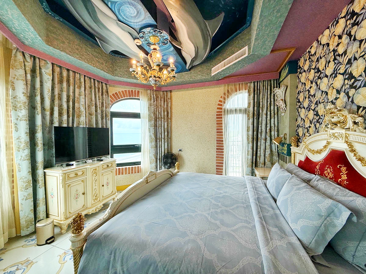 【花蓮七星潭住宿】入住七星潭最美飯店!水上明月海景渡假旅店Hotel Moon,坐擁月牙灣海岸線第一排、眺望四八高地,住進歐洲藝廊宮殿,法式洛可可風情,體驗極致奢華住宿一泊二食 - 第44張圖