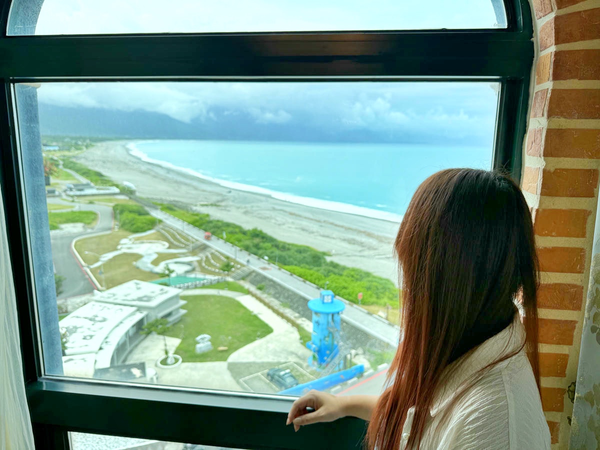 【花蓮七星潭住宿】入住七星潭最美飯店!水上明月海景渡假旅店Hotel Moon,坐擁月牙灣海岸線第一排、眺望四八高地,住進歐洲藝廊宮殿,法式洛可可風情,體驗極致奢華住宿一泊二食 - 第52張圖