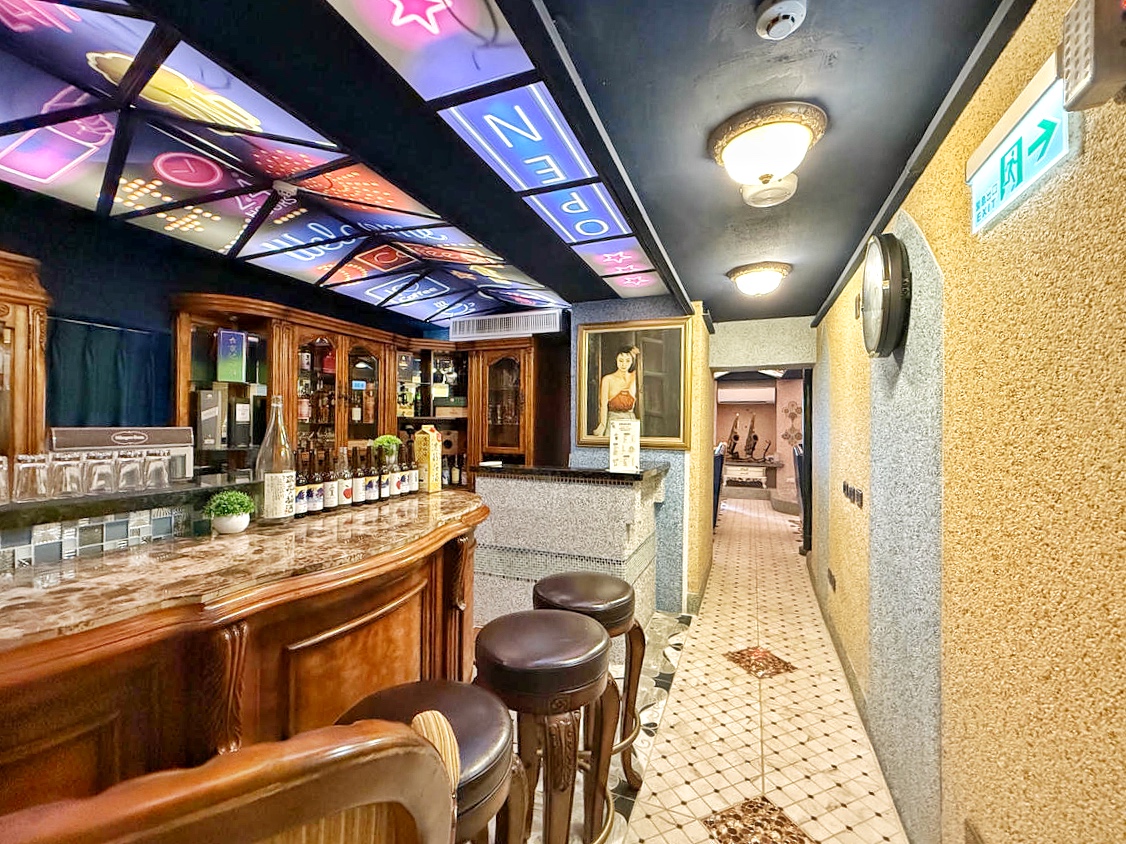 【花蓮七星潭住宿】入住七星潭最美飯店!水上明月海景渡假旅店Hotel Moon,坐擁月牙灣海岸線第一排、眺望四八高地,住進歐洲藝廊宮殿,法式洛可可風情,體驗極致奢華住宿一泊二食 - 第86張圖
