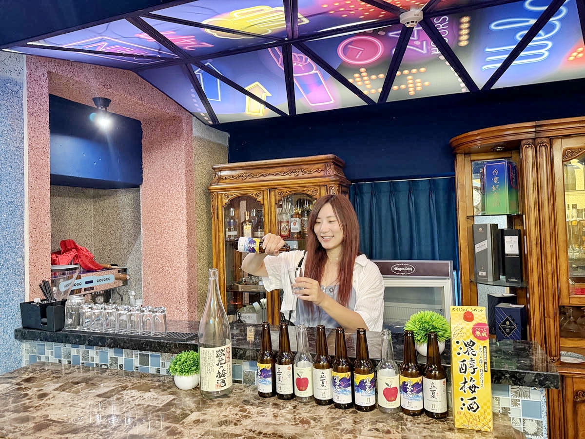 【花蓮七星潭住宿】入住七星潭最美飯店!水上明月海景渡假旅店Hotel Moon,坐擁月牙灣海岸線第一排、眺望四八高地,住進歐洲藝廊宮殿,法式洛可可風情,體驗極致奢華住宿一泊二食 - 第87張圖