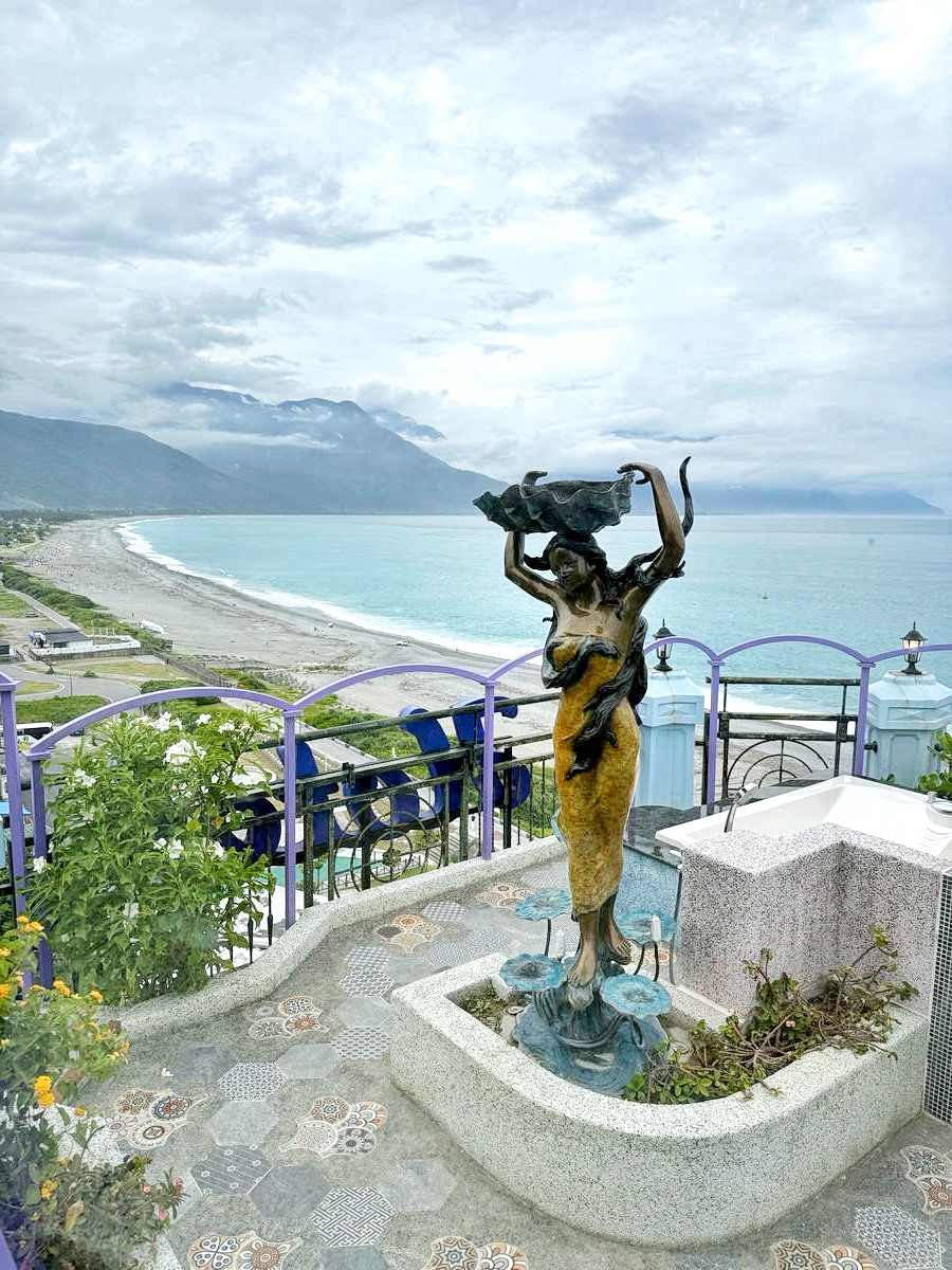 【花蓮七星潭住宿】入住七星潭最美飯店!水上明月海景渡假旅店Hotel Moon,坐擁月牙灣海岸線第一排、眺望四八高地,住進歐洲藝廊宮殿,法式洛可可風情,體驗極致奢華住宿一泊二食 - 第75張圖