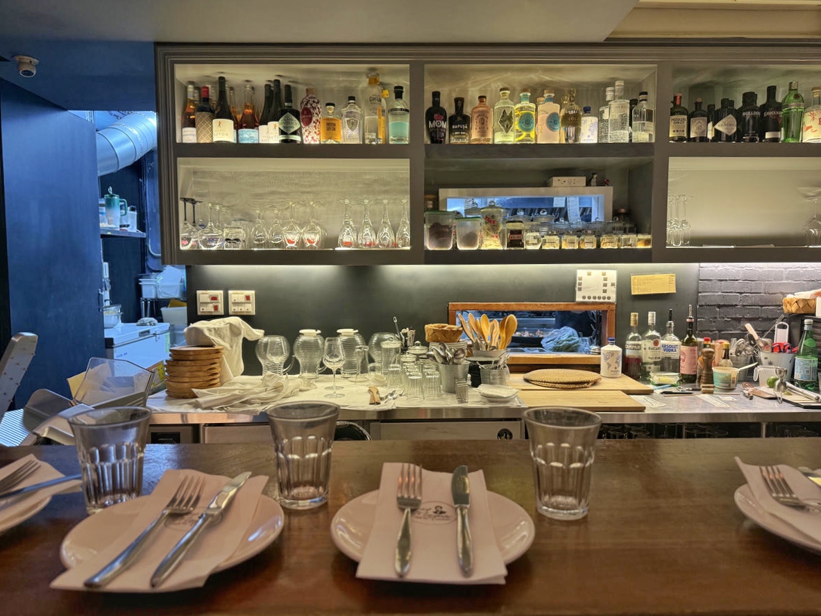 台北西班牙餐酒館推薦 EL Marqués,必吃道地 TAPAS ,一定要先預訂的西班牙海鮮燉麵!承襲家族味覺記憶,述說餐點精彩故事 - 第14張圖