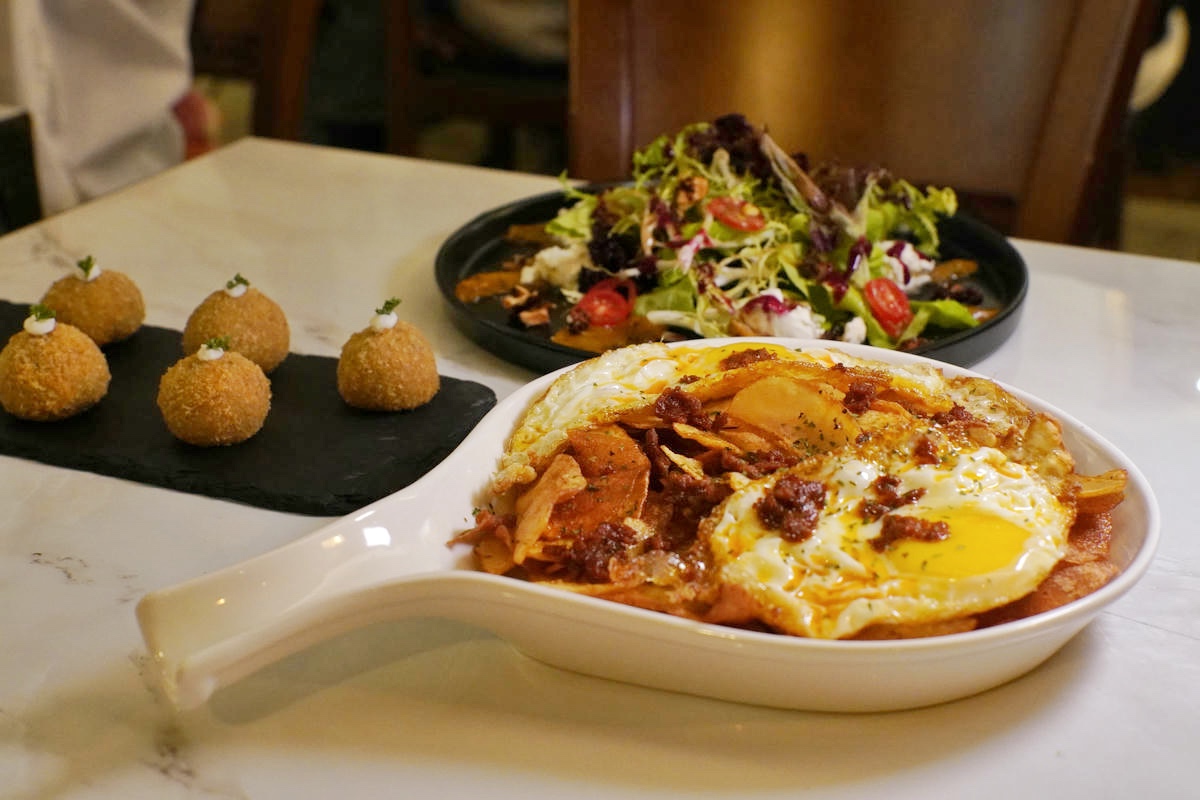 台北西班牙餐酒館推薦 EL Marqués,必吃道地 TAPAS ,一定要先預訂的西班牙海鮮燉麵!承襲家族味覺記憶,述說餐點精彩故事 - 第70張圖