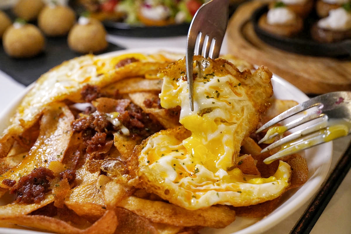 台北西班牙餐酒館推薦 EL Marqués,必吃道地 TAPAS ,一定要先預訂的西班牙海鮮燉麵!承襲家族味覺記憶,述說餐點精彩故事 - 第41張圖