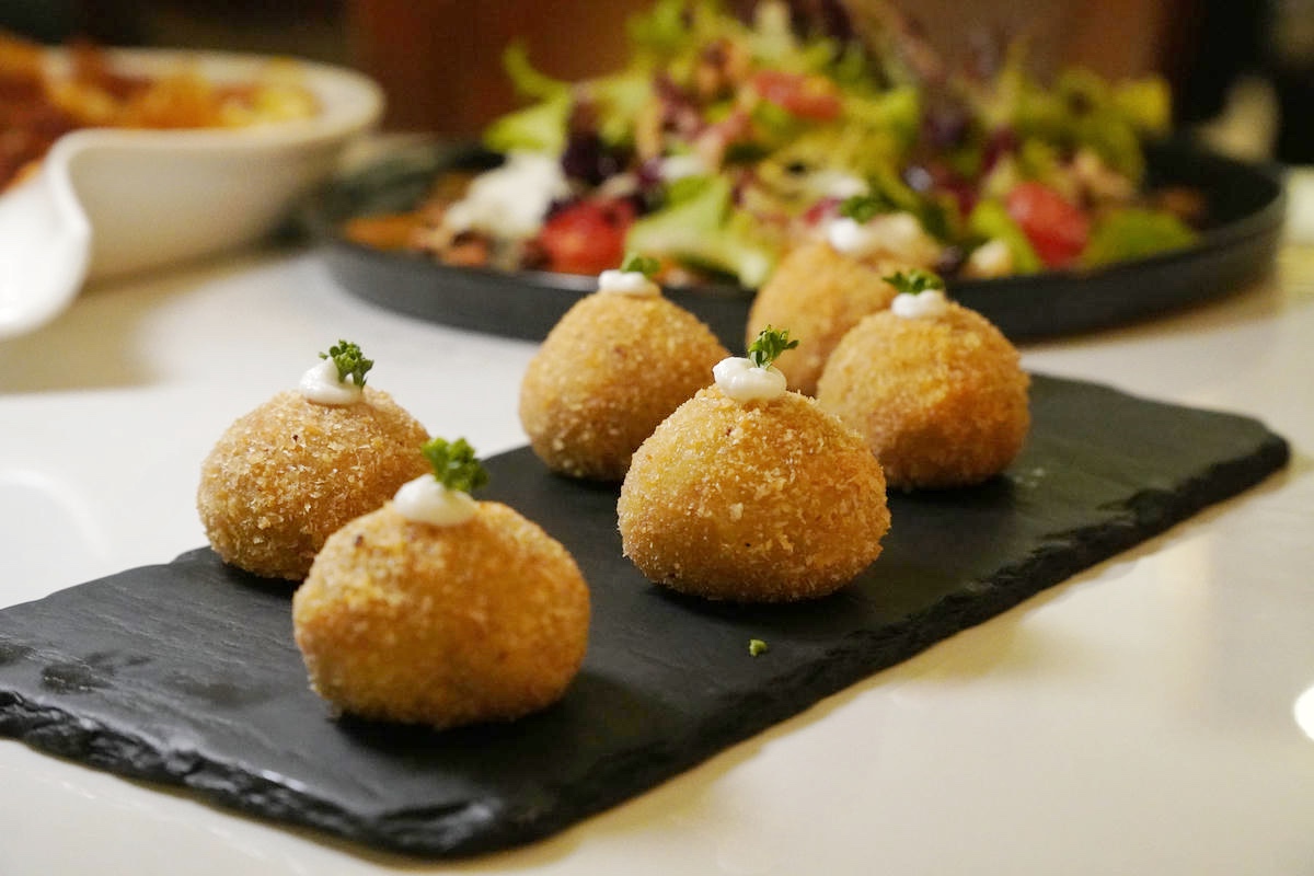 台北西班牙餐酒館推薦 EL Marqués,必吃道地 TAPAS ,一定要先預訂的西班牙海鮮燉麵!承襲家族味覺記憶,述說餐點精彩故事 - 第44張圖