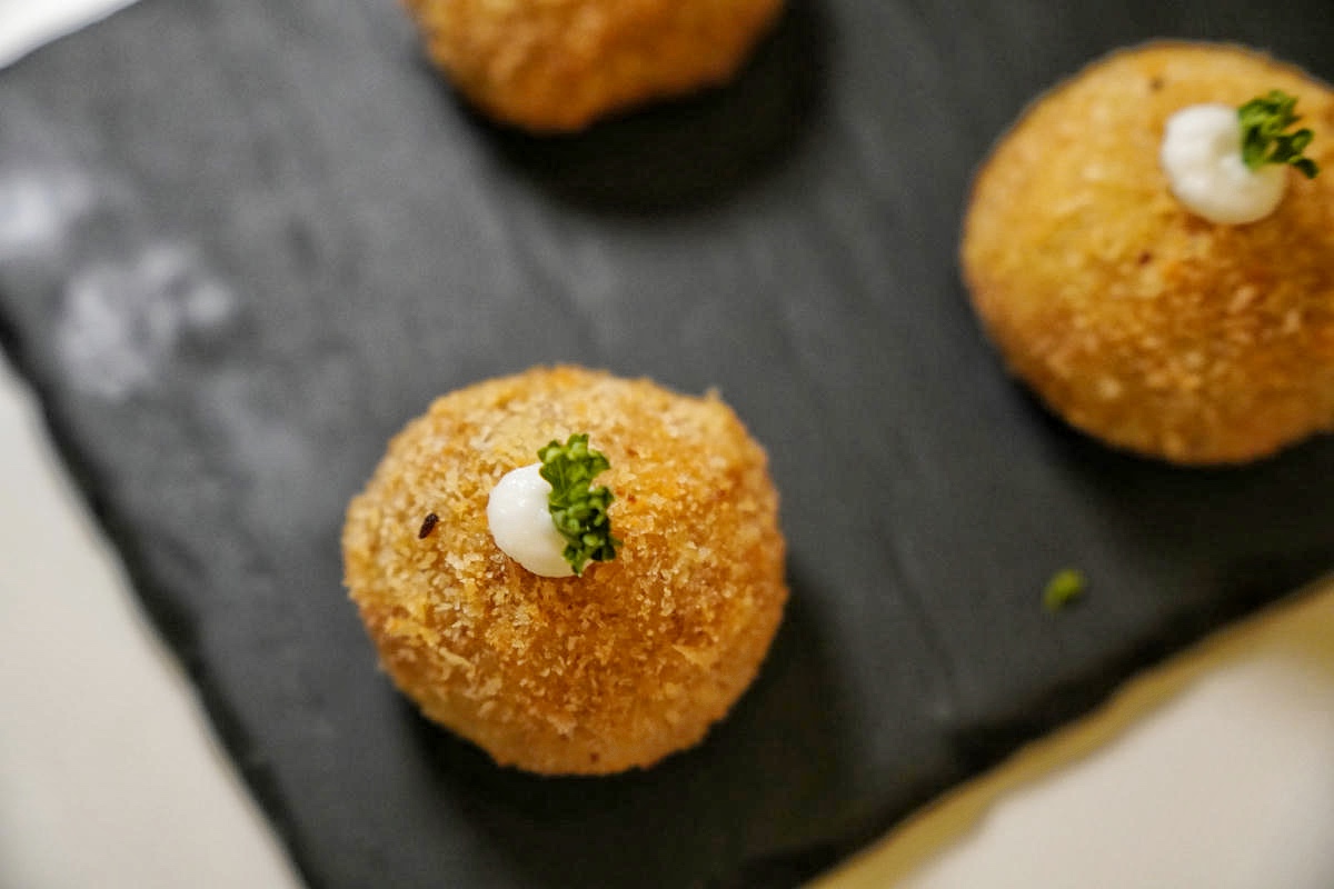 台北西班牙餐酒館推薦 EL Marqués,必吃道地 TAPAS ,一定要先預訂的西班牙海鮮燉麵!承襲家族味覺記憶,述說餐點精彩故事 - 第45張圖