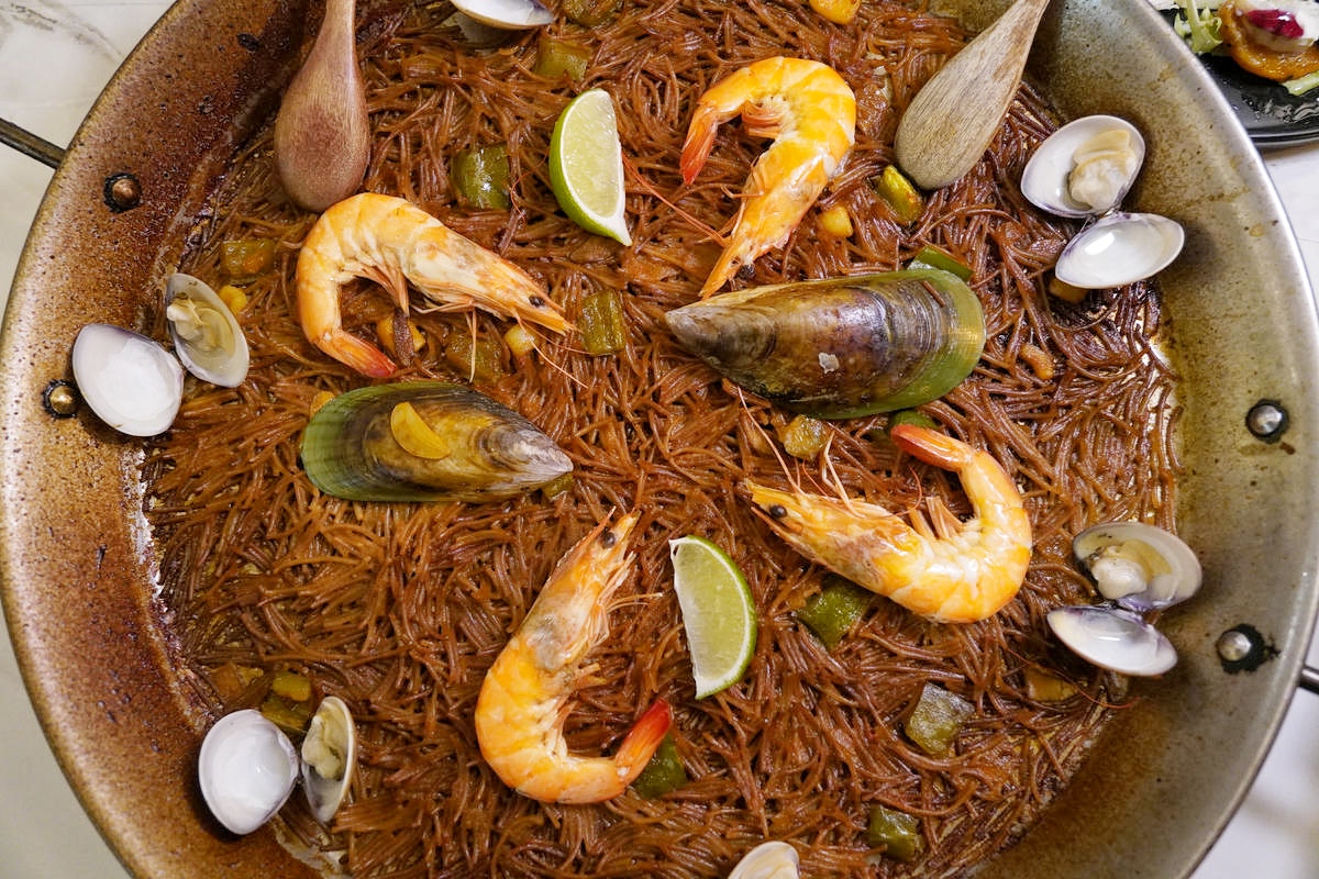 台北西班牙餐酒館推薦 EL Marqués,必吃道地 TAPAS ,一定要先預訂的西班牙海鮮燉麵!承襲家族味覺記憶,述說餐點精彩故事 - 第58張圖
