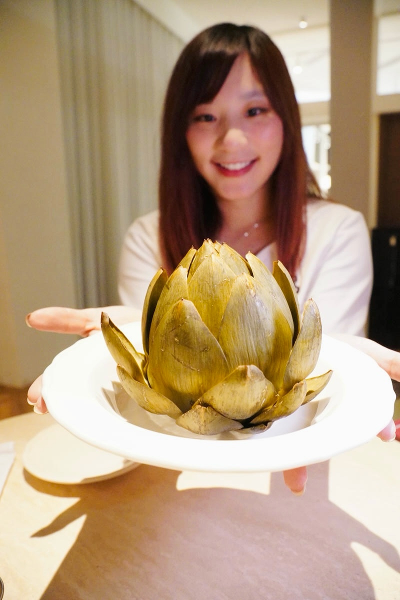 台北中山美食，在美術館裡吃法餐？Bonami 法式小館，白天是陽光玻璃屋，夜晚化身浪漫餐廳，台北質感約會首選