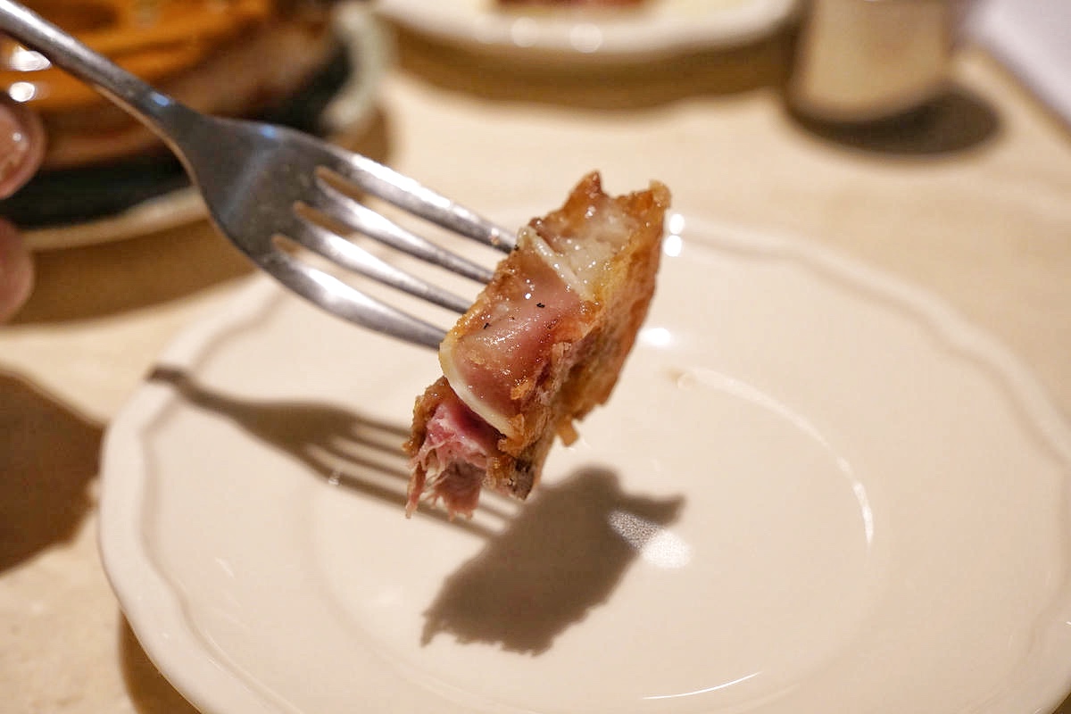 台北中山美食，在美術館裡吃法餐？Bonami 法式小館，白天是陽光玻璃屋，夜晚化身浪漫餐廳，台北質感約會首選