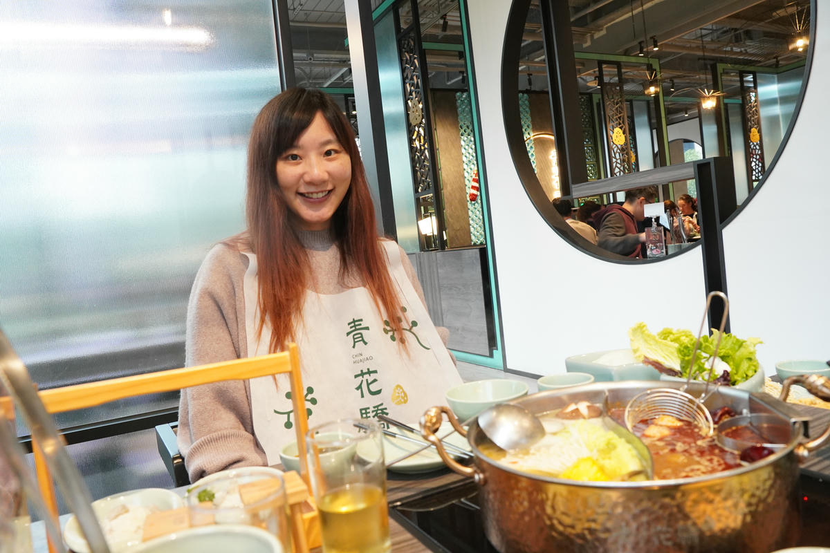 新北美食推薦，青花驕麻辣鍋 新莊中原店｜王品旗下人氣火鍋，青花椒麻辣湯頭一吃上癮！雙人套餐CP值高，鴨血豆腐無限續