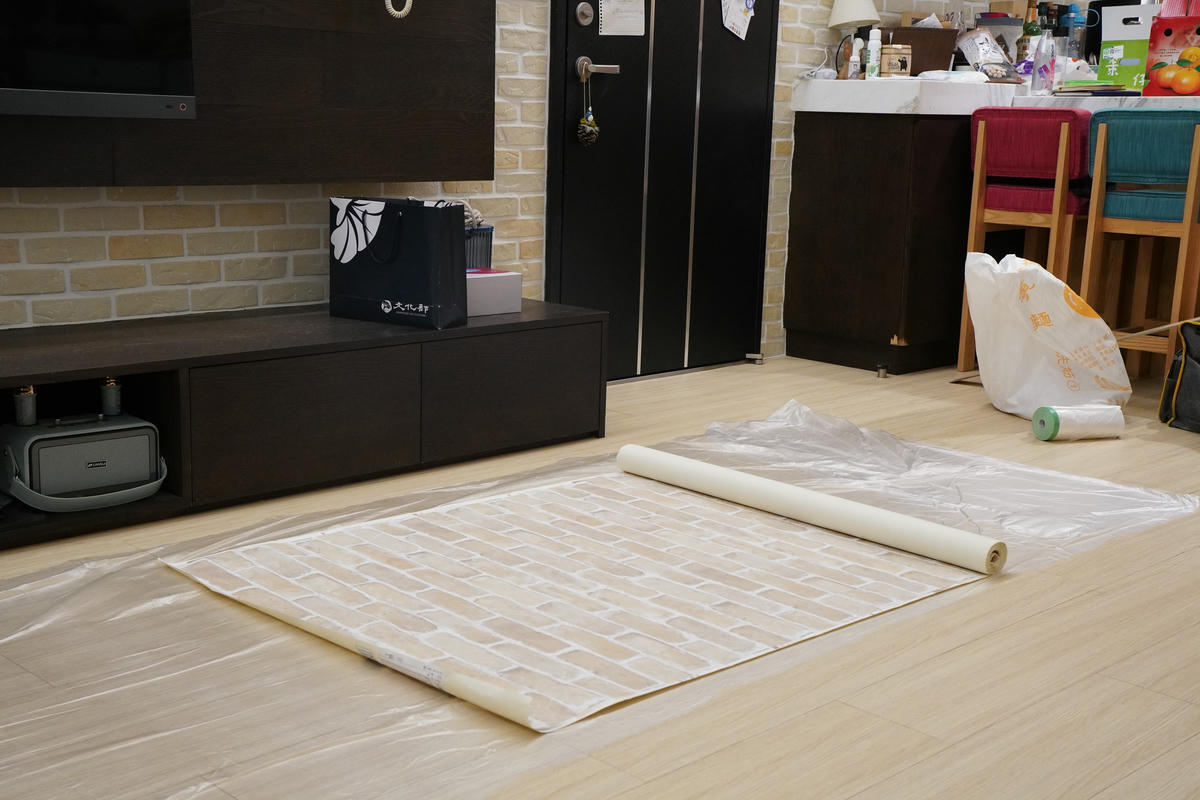 【居家工作室改造】告別蒼白牆面，壁紙的事交給專業的哥登傢飾就對了！推薦溫暖又質感爆棚的文化石壁紙！
