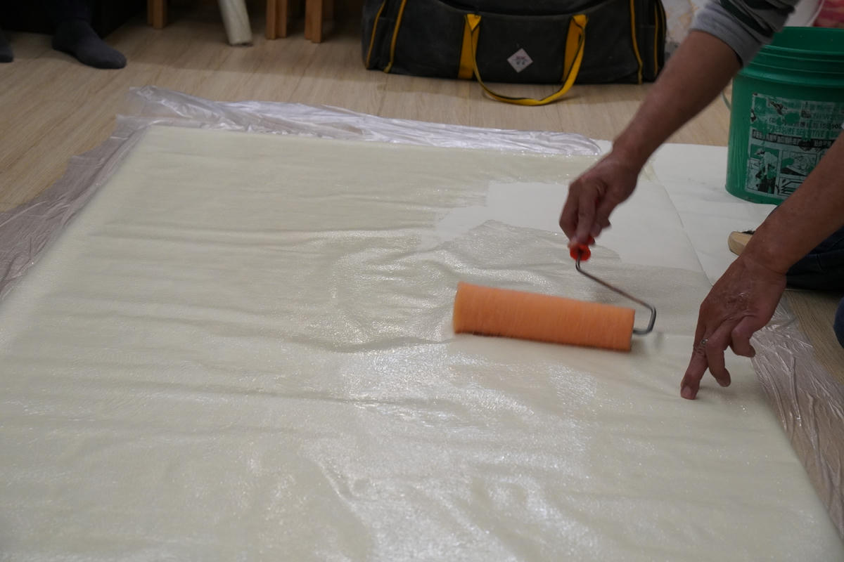 【居家工作室改造】告別蒼白牆面，壁紙的事交給專業的哥登傢飾就對了！推薦溫暖又質感爆棚的文化石壁紙！