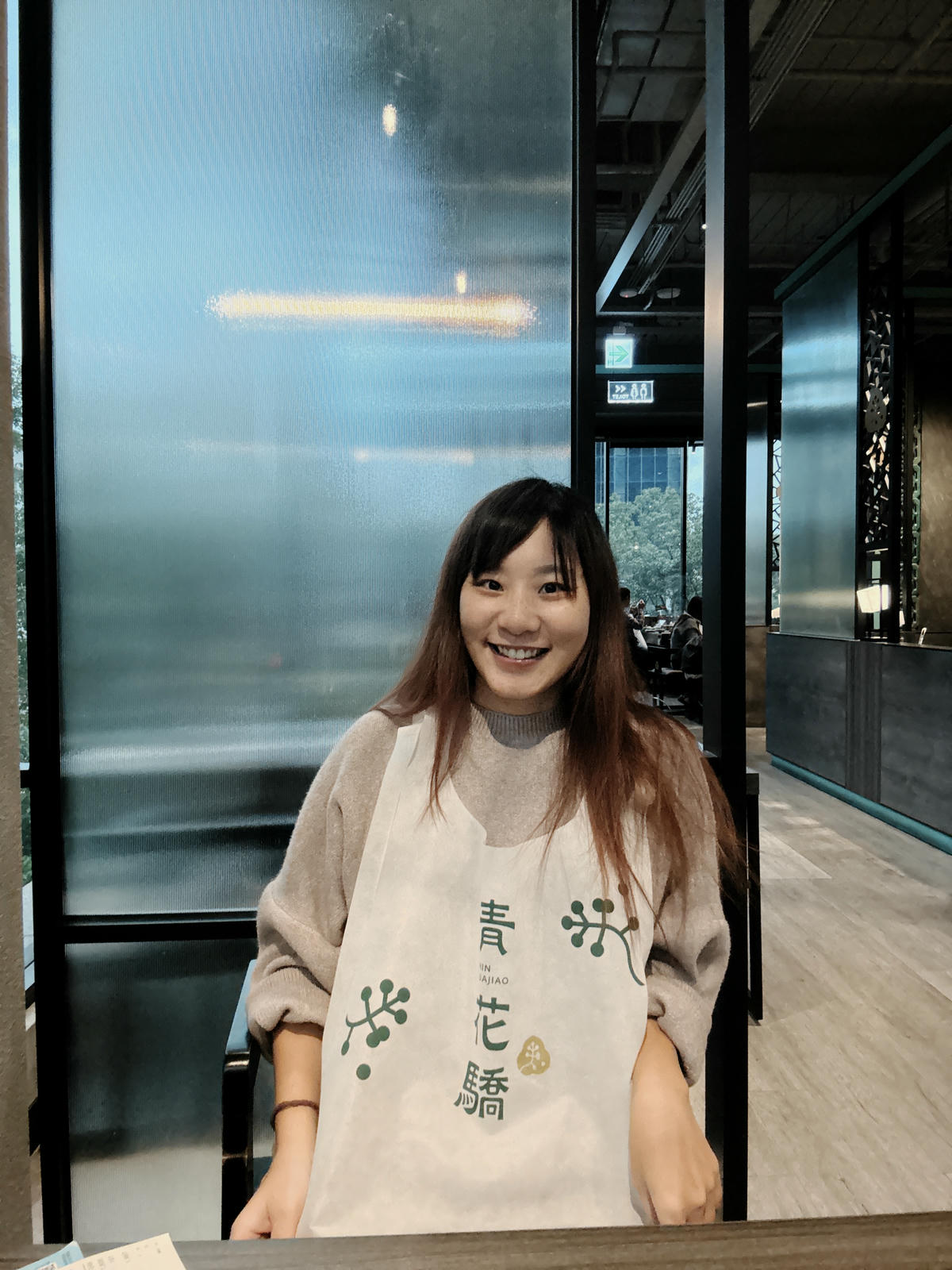 新北美食推薦，青花驕麻辣鍋 新莊中原店｜王品旗下人氣火鍋，青花椒麻辣湯頭一吃上癮！雙人套餐CP值高，鴨血豆腐無限續