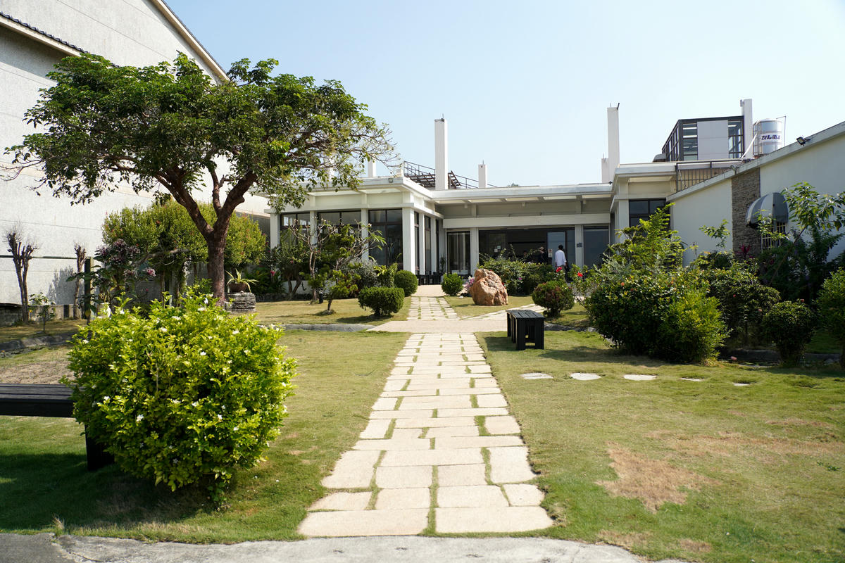 【小琉球旅遊住宿推薦】住進小琉球河堤漫旅杉板灣Villa，感受海島渡假chill氛圍！15個不能錯過的小琉球必去景點與排隊美食攻略