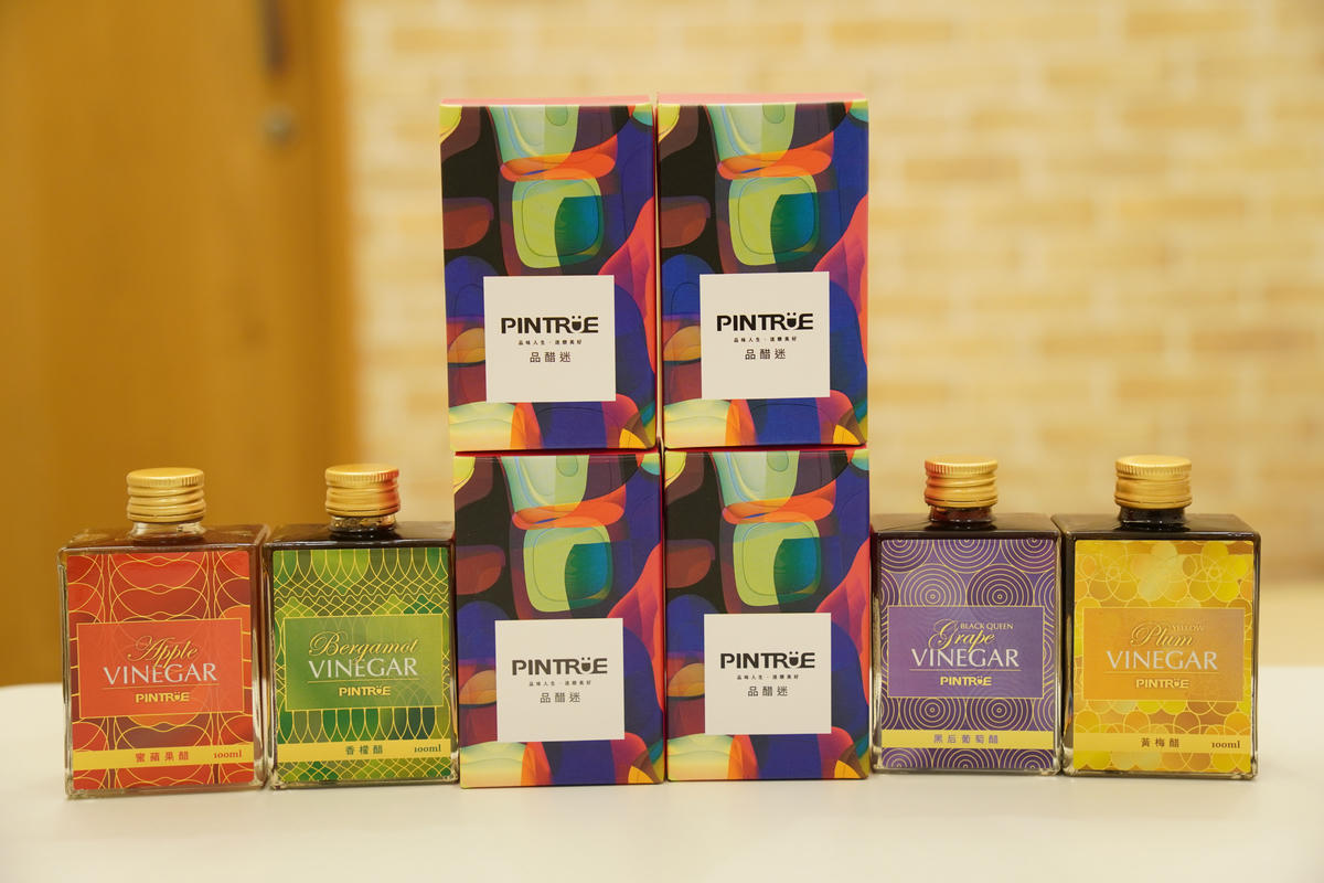 【美食推薦】PINTRUE 品醋迷｜一起來喝醋吧！嚴選台灣在地水果，由時間釀造的純粹果醋風味，100ml 精緻小方瓶，4種風味，品味真實又健康的人生