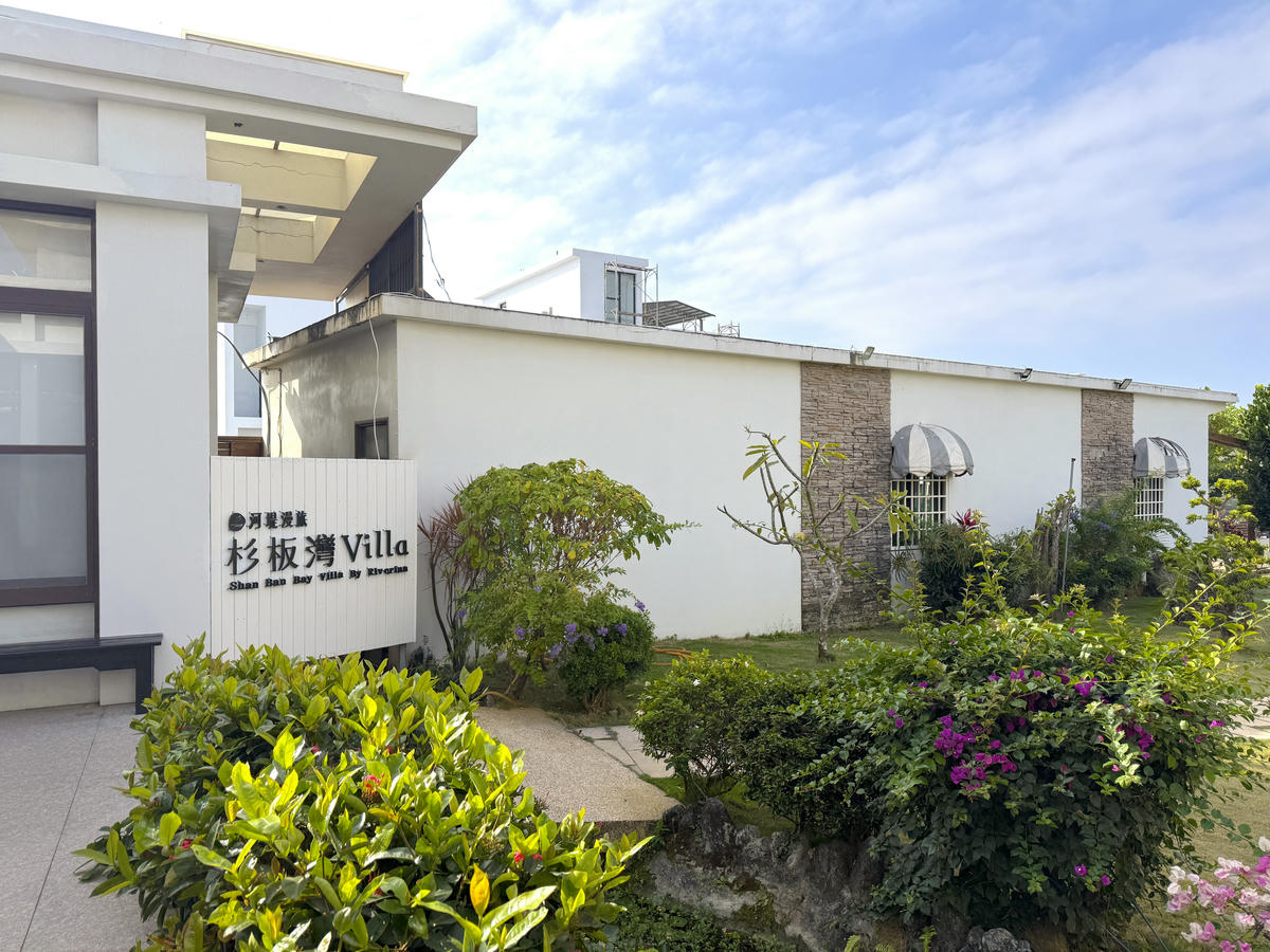 【小琉球旅遊住宿推薦】住進小琉球河堤漫旅杉板灣Villa，感受海島渡假chill氛圍！15個不能錯過的小琉球必去景點與排隊美食攻略