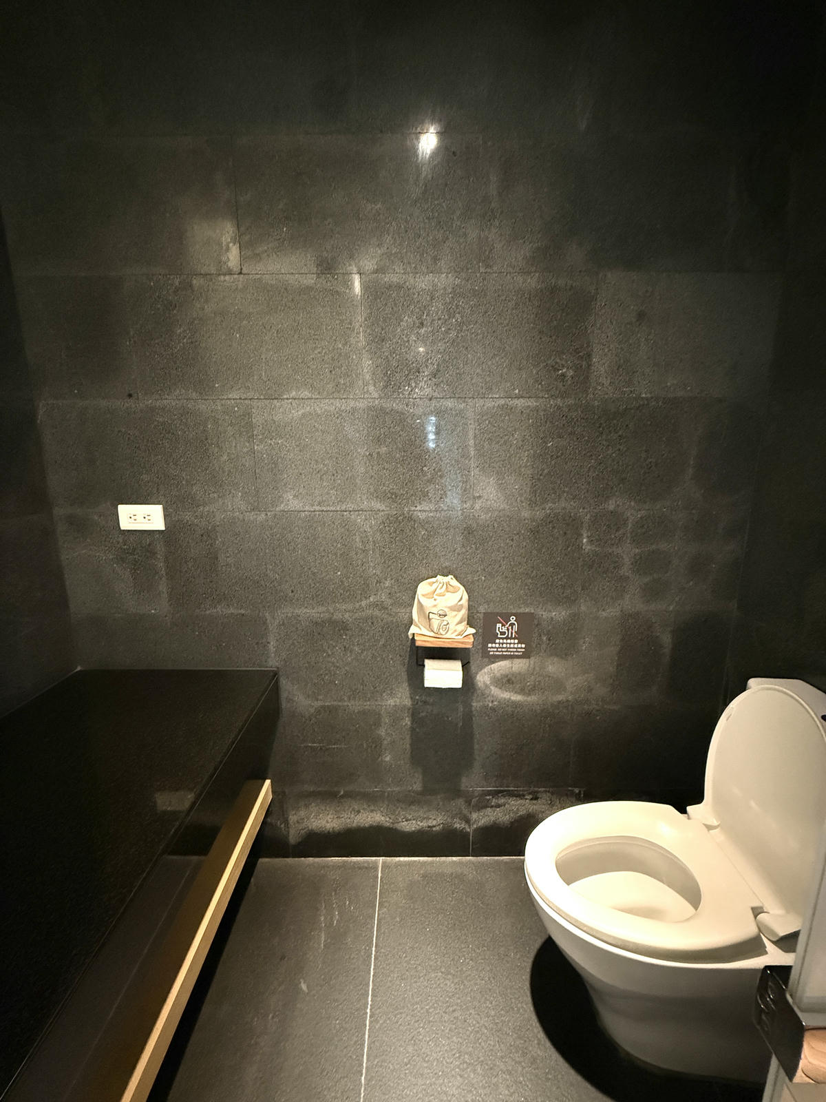 【屏東東港住宿推薦】河堤漫旅 東琉暮沐渡假莊園：住進大鵬灣祕境！超大浴池陽台，各villa房形介紹，屏東兩天一夜輕旅渡假提案