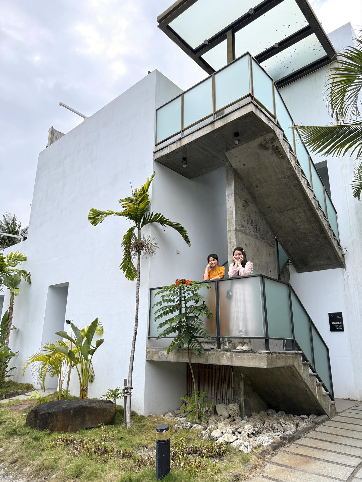 【屏東東港住宿推薦】河堤漫旅 東琉暮沐渡假莊園：住進大鵬灣祕境！超大浴池陽台，各villa房形介紹，屏東兩天一夜輕旅渡假提案