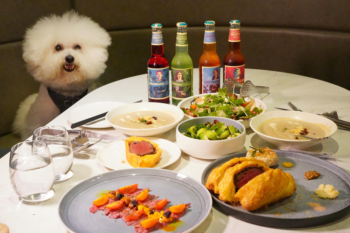 【台北內湖美食】二訪威爾森公園 Wilson Park ｜全新裝潢升級！威靈頓牛排、A5和牛佐海膽超驚艷，漂流木天花板，寵物友善餐廳，帶毛孩赴一場低調奢華的美食盛宴吧！