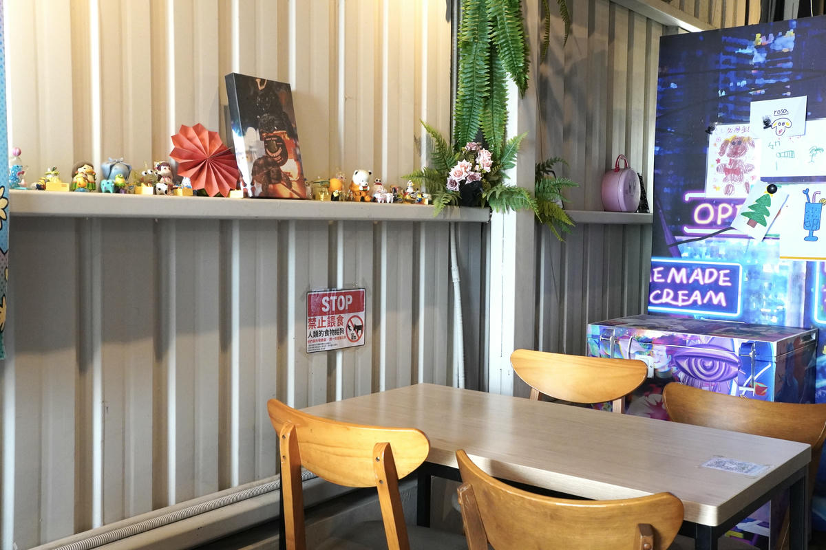 新北八里餐廳推薦,渡船人,享受一段隱藏在八里河岸的靜謐時光,坐擁美食與美景的河岸秘密基地,調酒很讚,5位可愛店狗陪你度過悠閒午後,寵物友善餐廳 - 第13張圖 新北八里餐廳推薦,渡船人,享受一段隱藏在八里河岸的靜謐時光,坐擁美食與美景的河岸秘密基地,調酒很讚,5位可愛店狗陪你度過悠閒午後,寵物友善餐廳